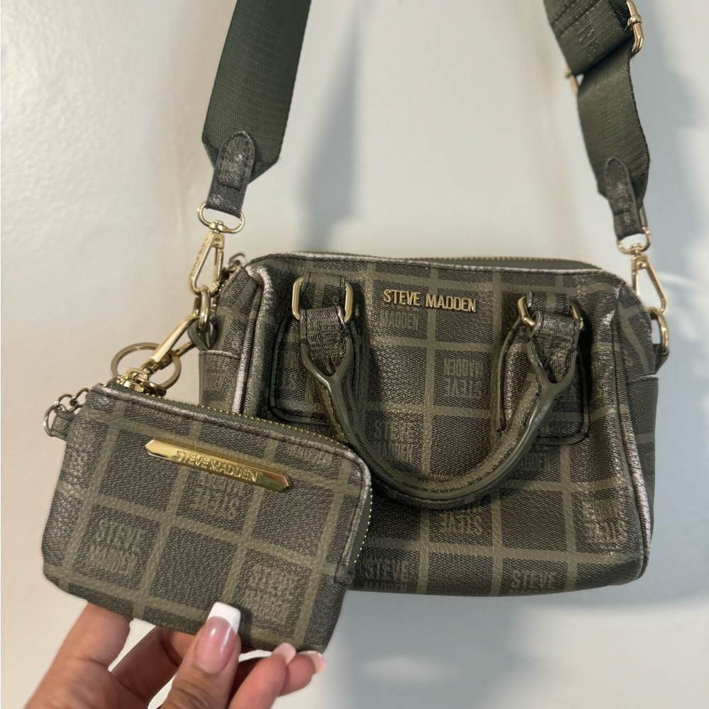 STEVE MADDEN PURSE WITH POUCH